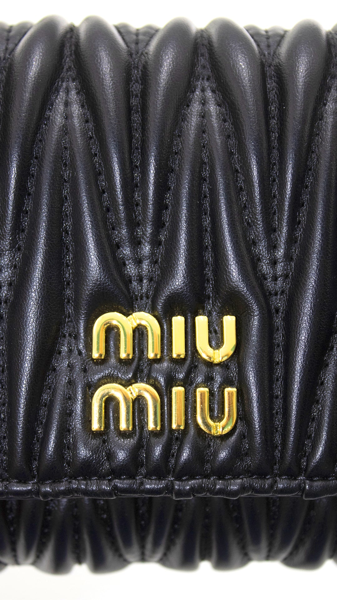 MIU MIU Borsa matelassé rettangolare nera