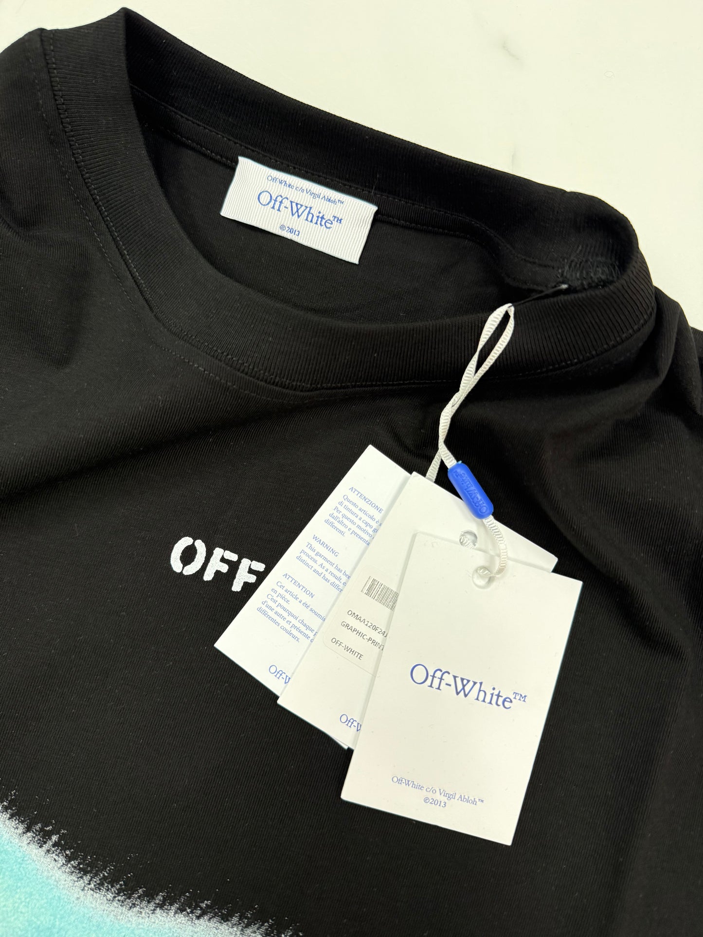 OFF WHITE T-Shirt Type Sticker Black