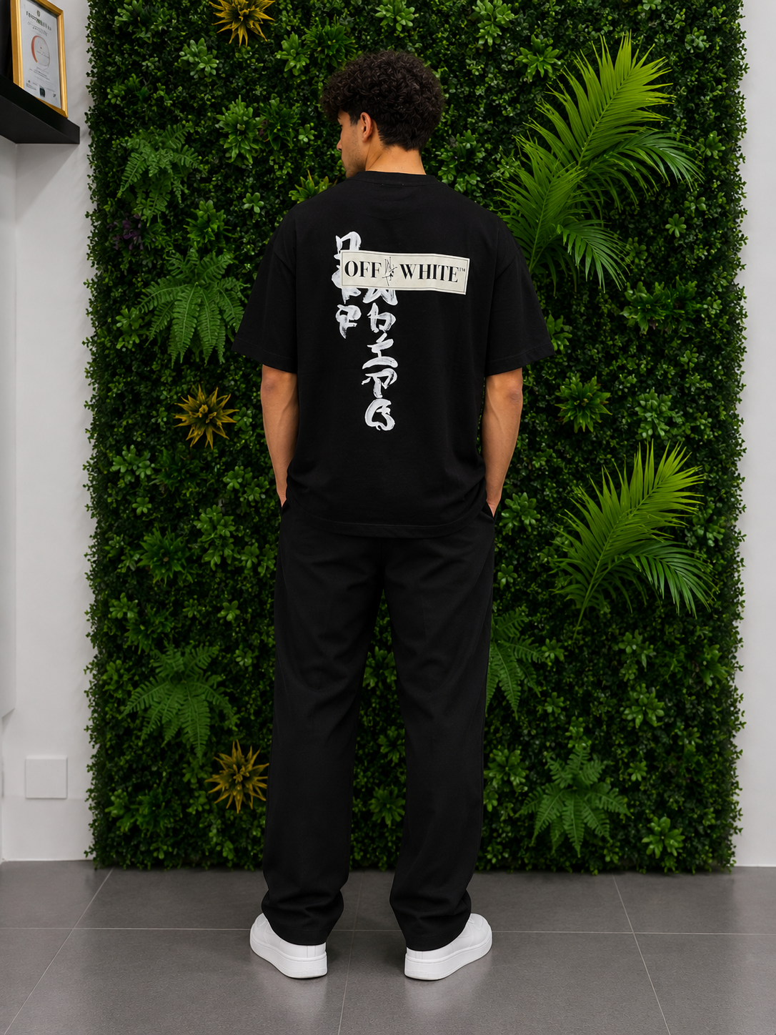 OFF WHITE T-Shirt Type Sticker Black