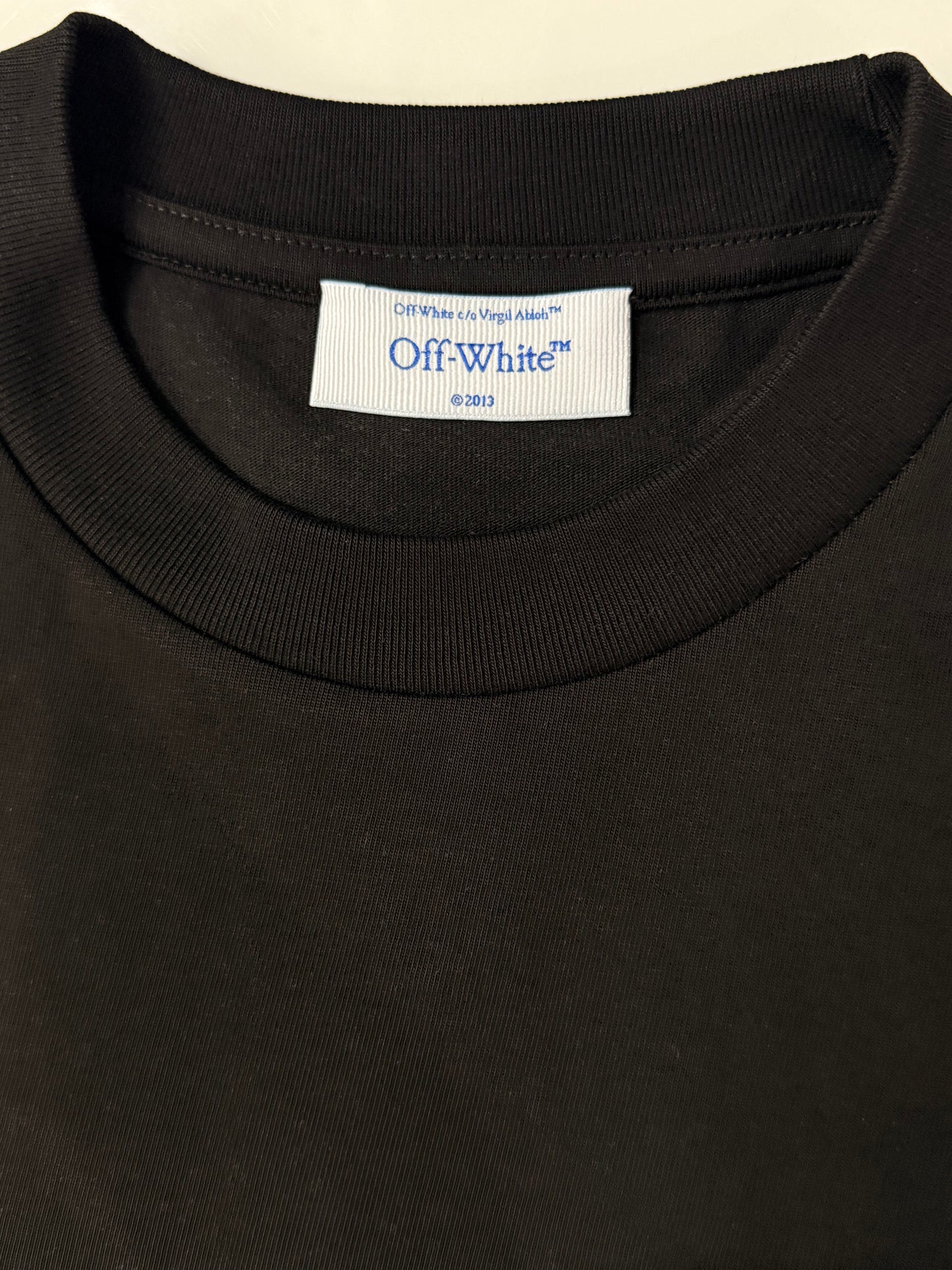 OFF WHITE The Kiss T-Shirt