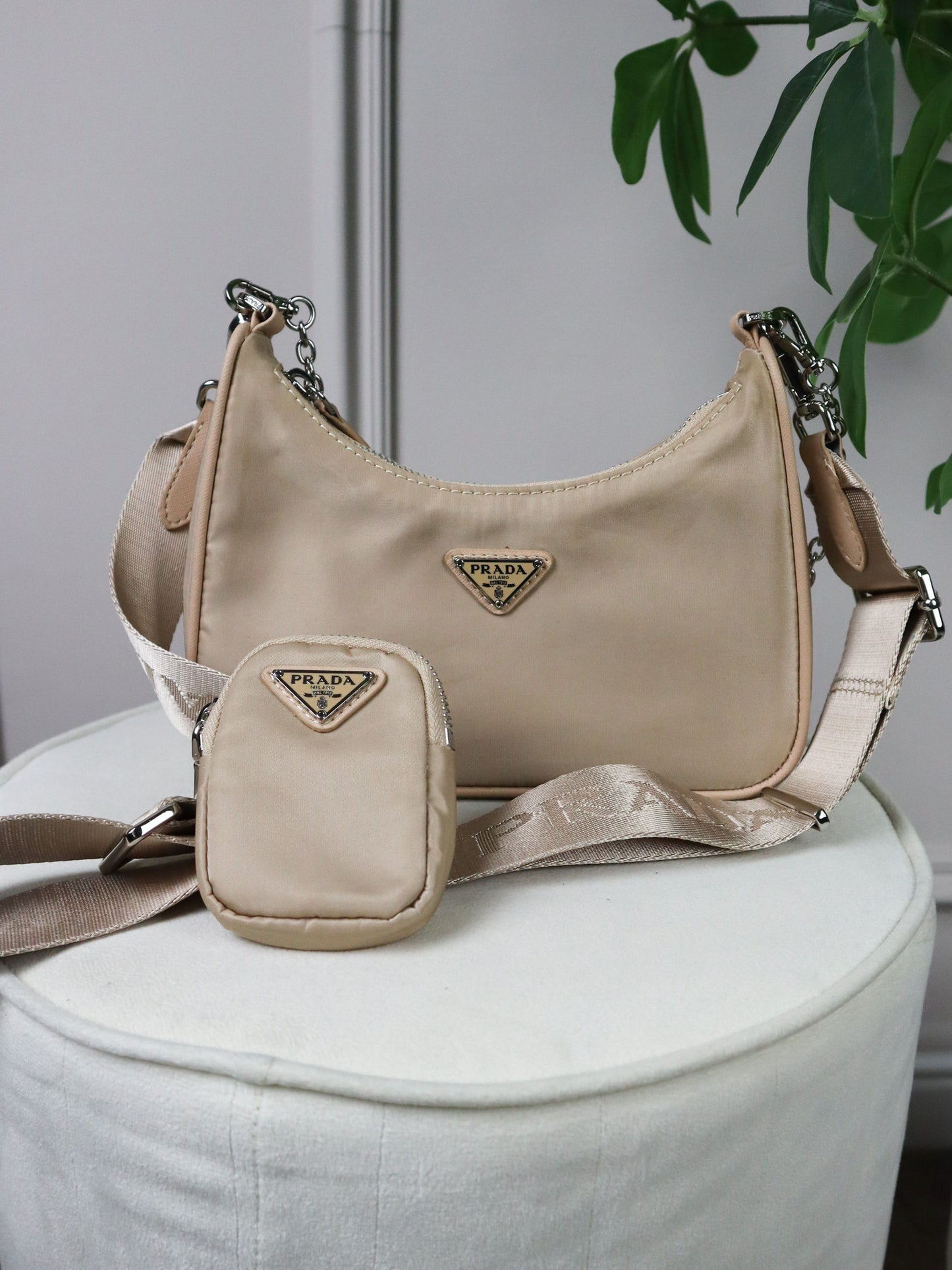 PRADA Borsa Re-Edition 2005 beige