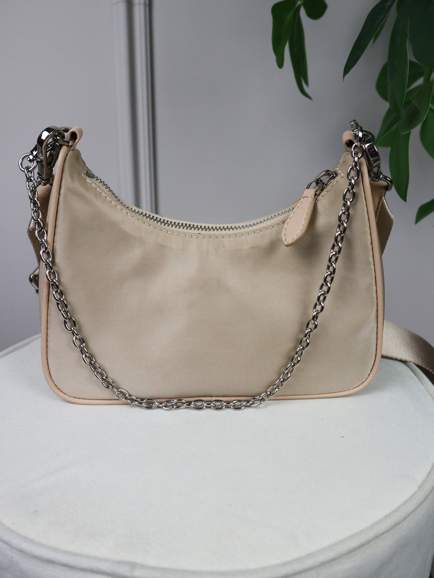 PRADA Borsa Re-Edition 2005 beige