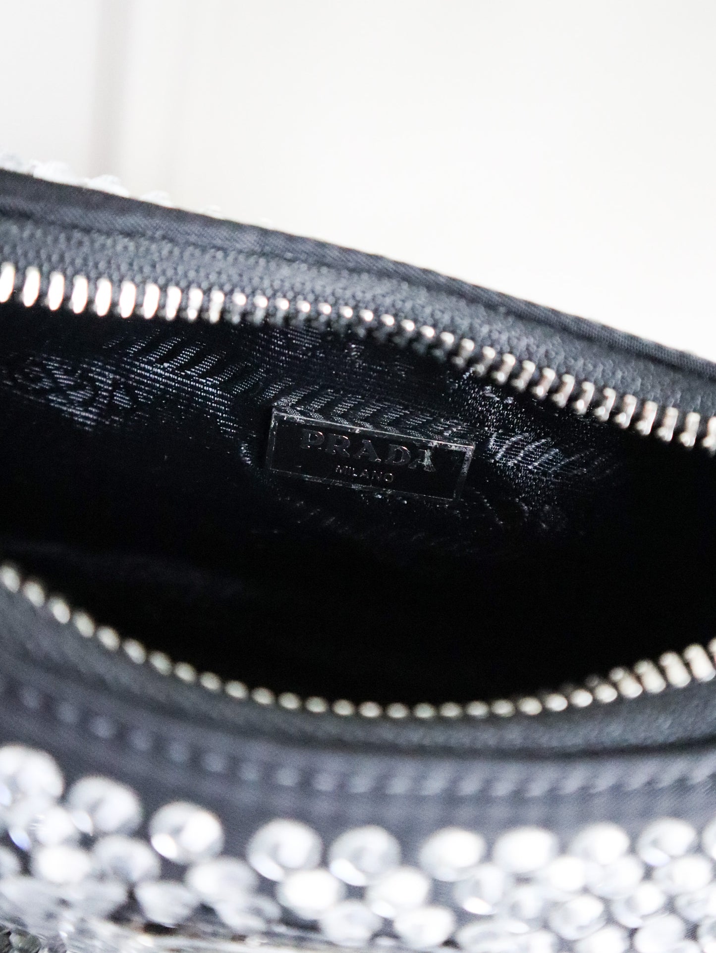 PRADA Borsa Re-Edition 2005 con paillettes