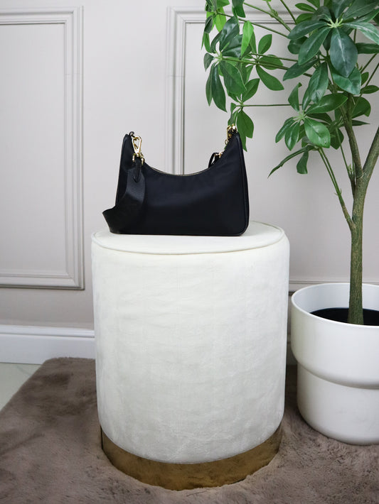 PRADA Borsa Re-Edition 2005 nera e dorata