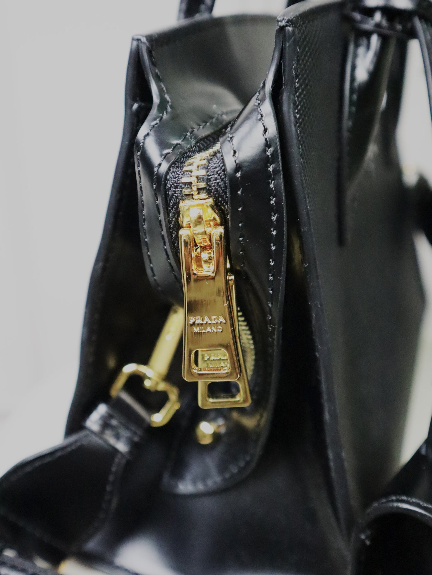PRADA Borsa Tote nera