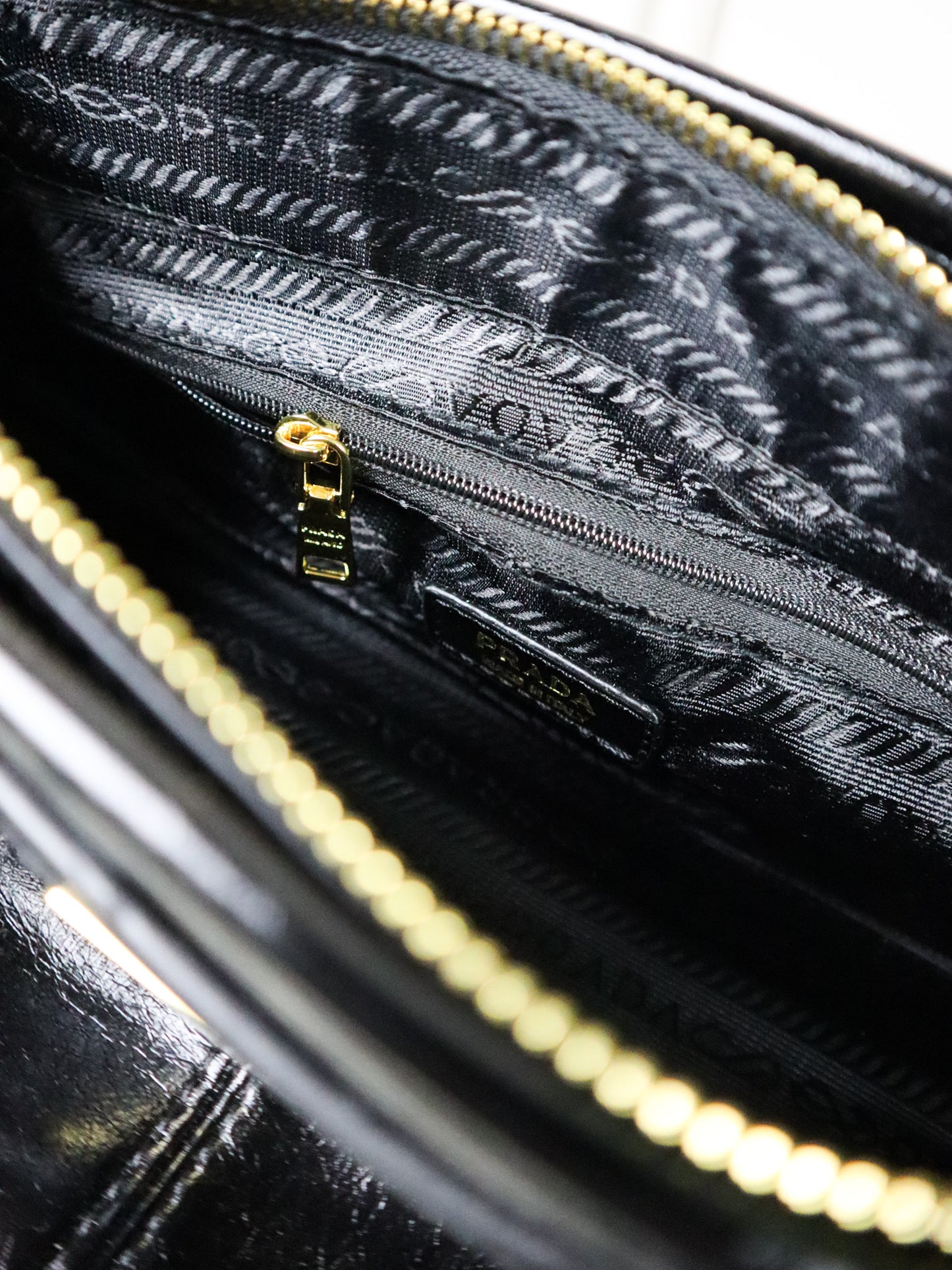 PRADA Borsa a spalla Bonnie nera