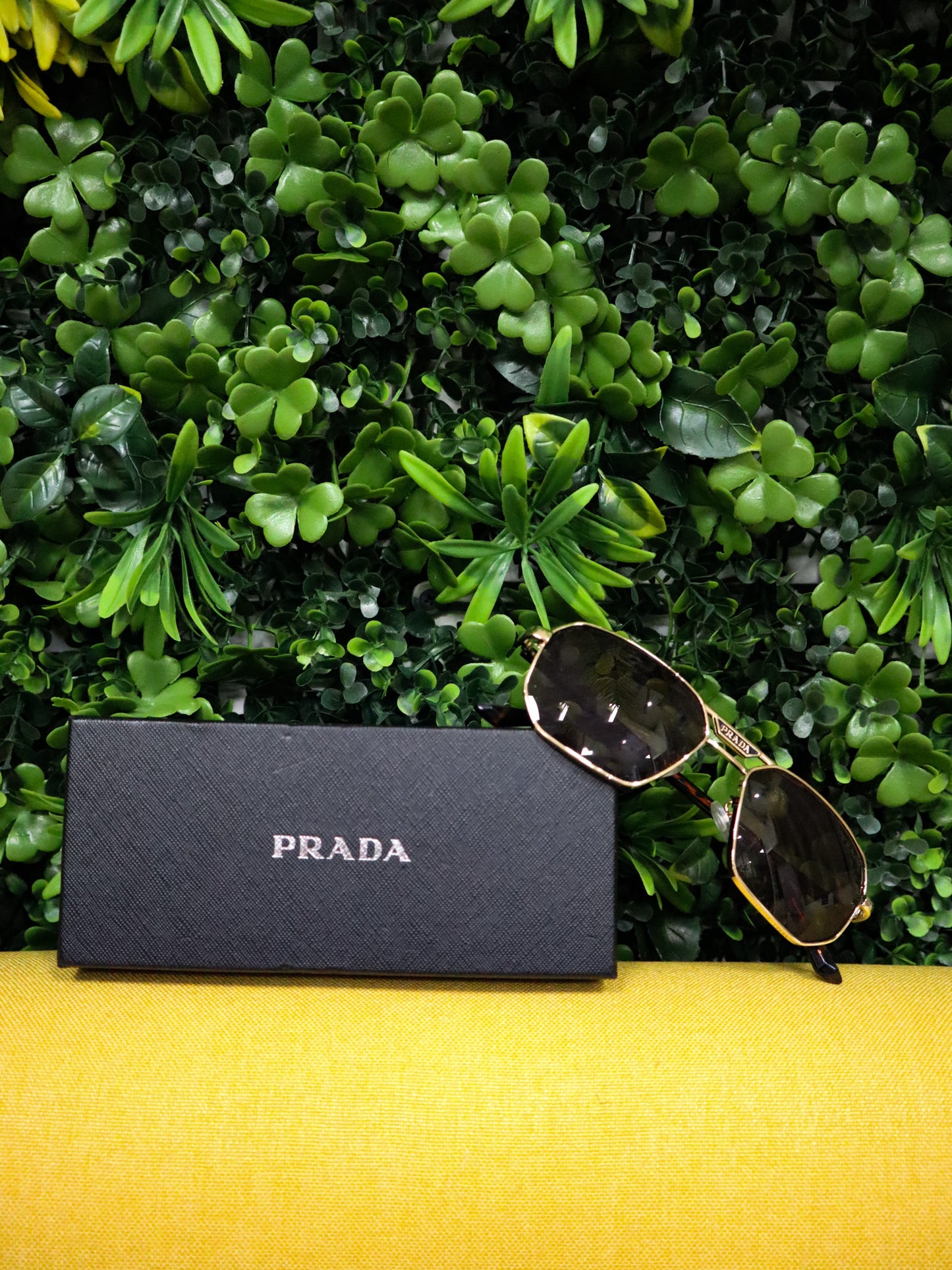 PRADA Occhiali sole geometrici gold