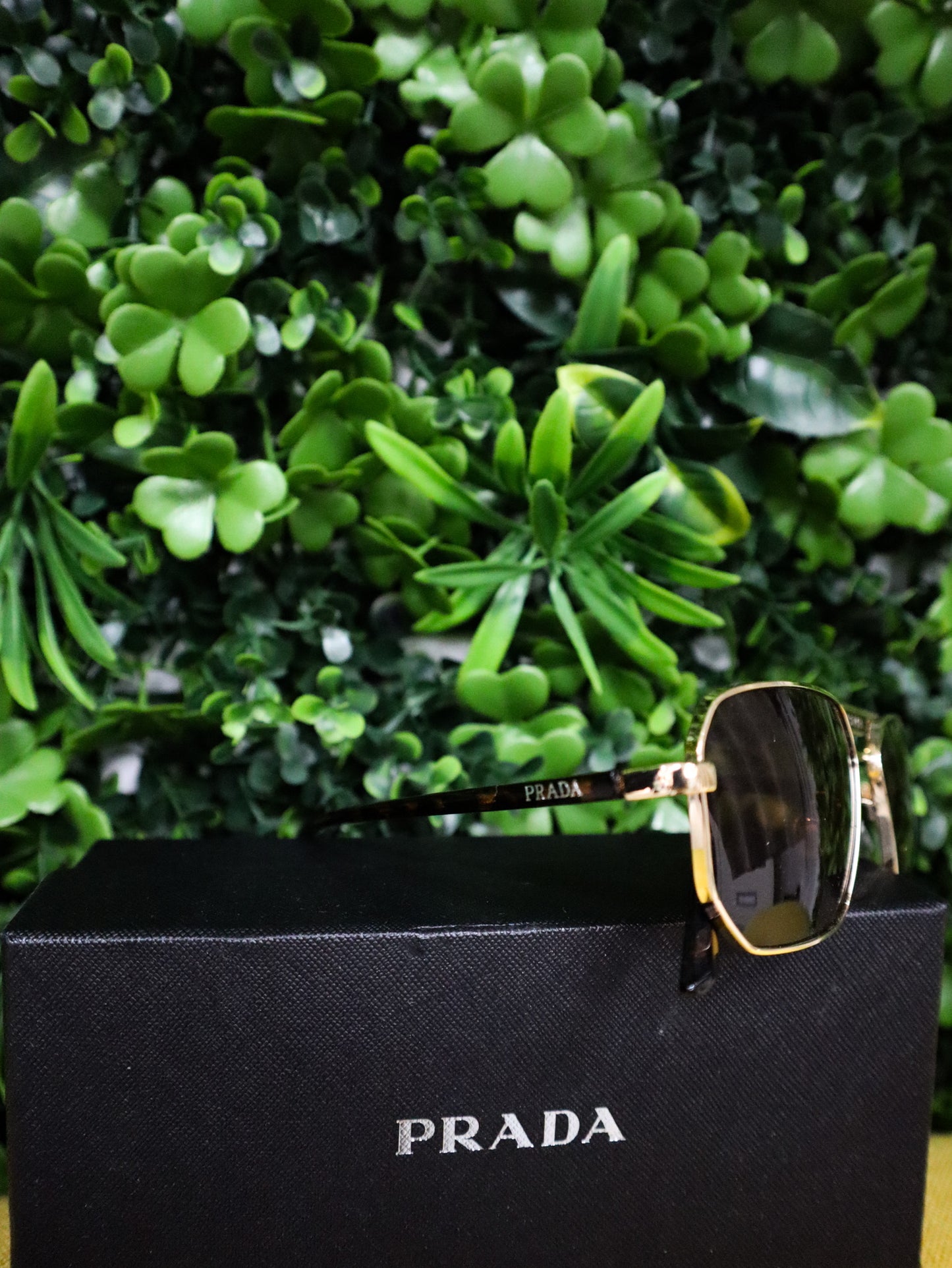 PRADA Occhiali sole geometrici gold