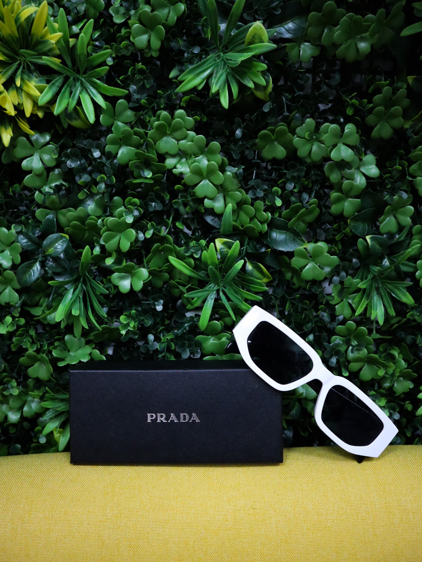 PRADA Occhiali sole rettangolari geometrici bianchi