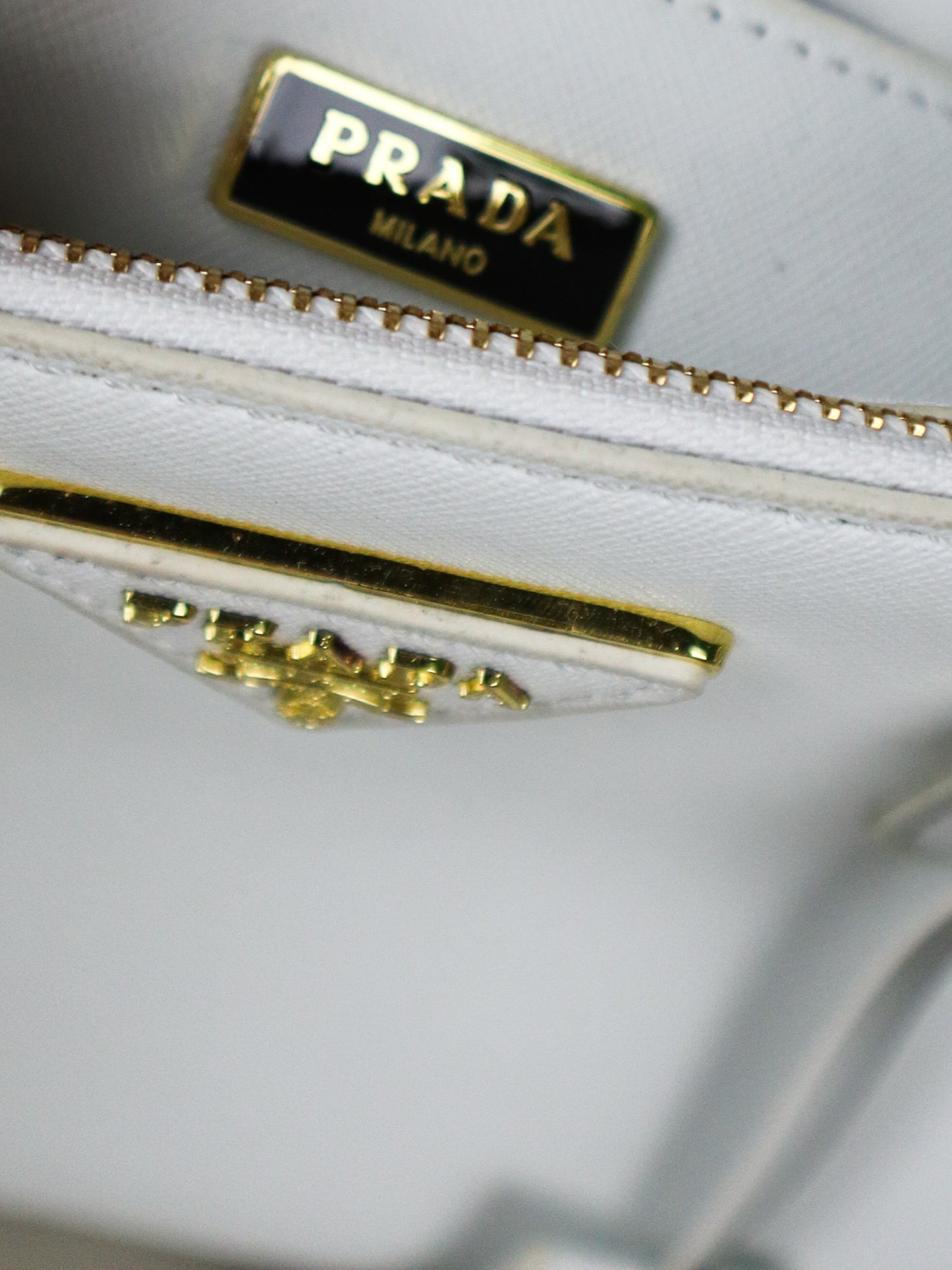 PRADA Prada Borsa Galleria Mini bianca