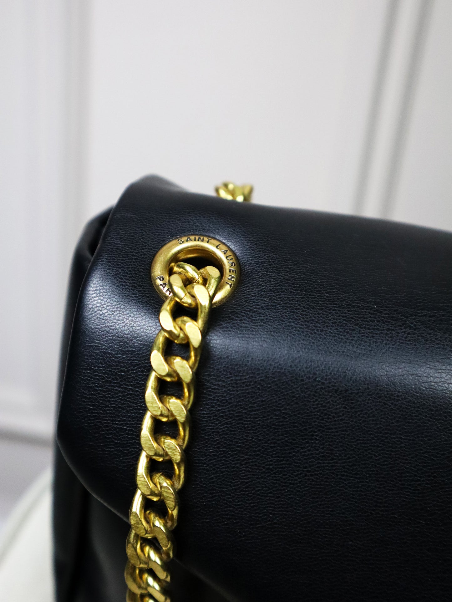 SAINT LAURENT Borsa Calypso nera
