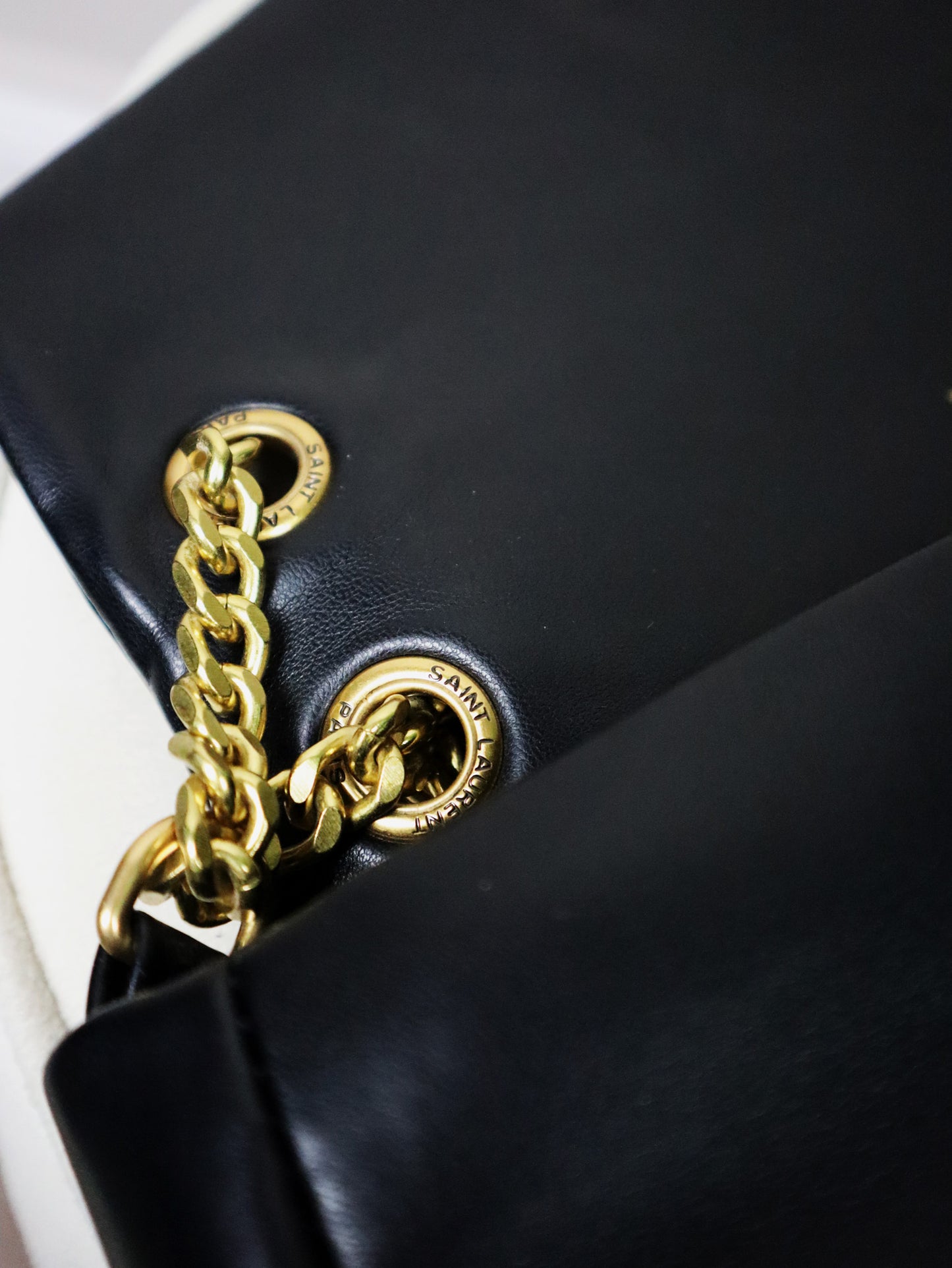 SAINT LAURENT Borsa Calypso nera