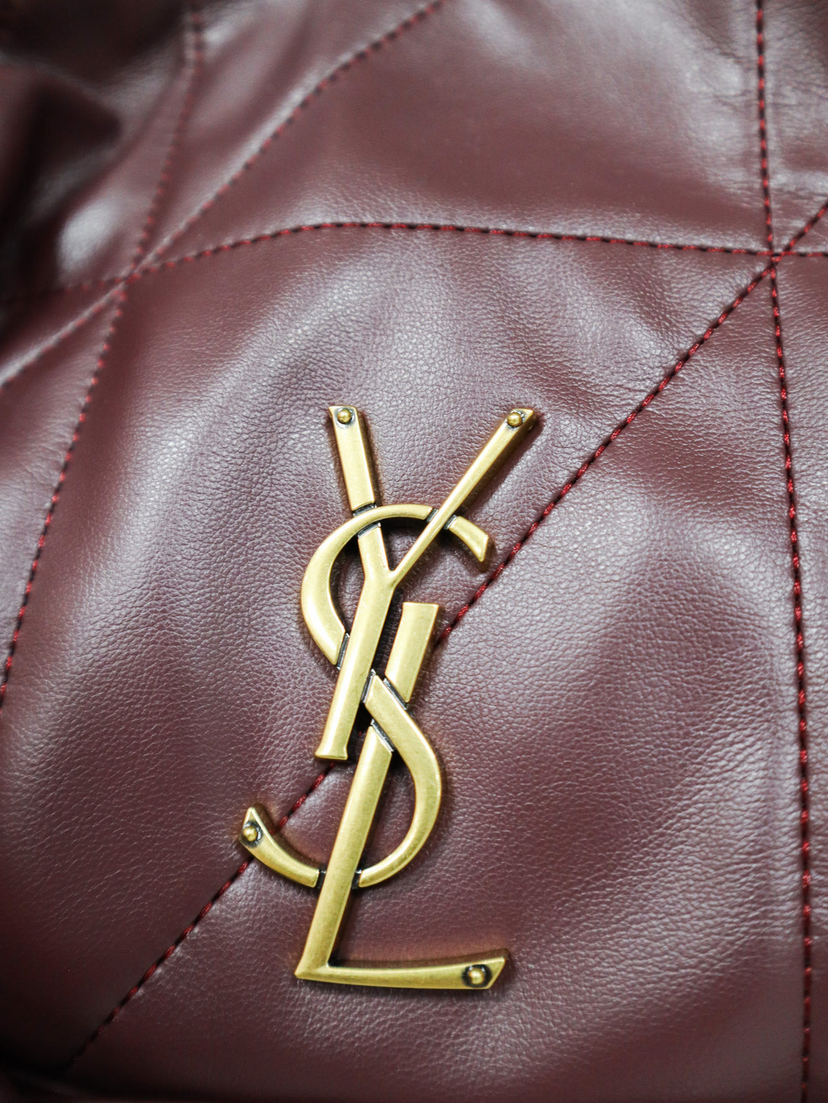 SAINT LAURENT Borsa Cassandre Quilted Bucket bordeaux