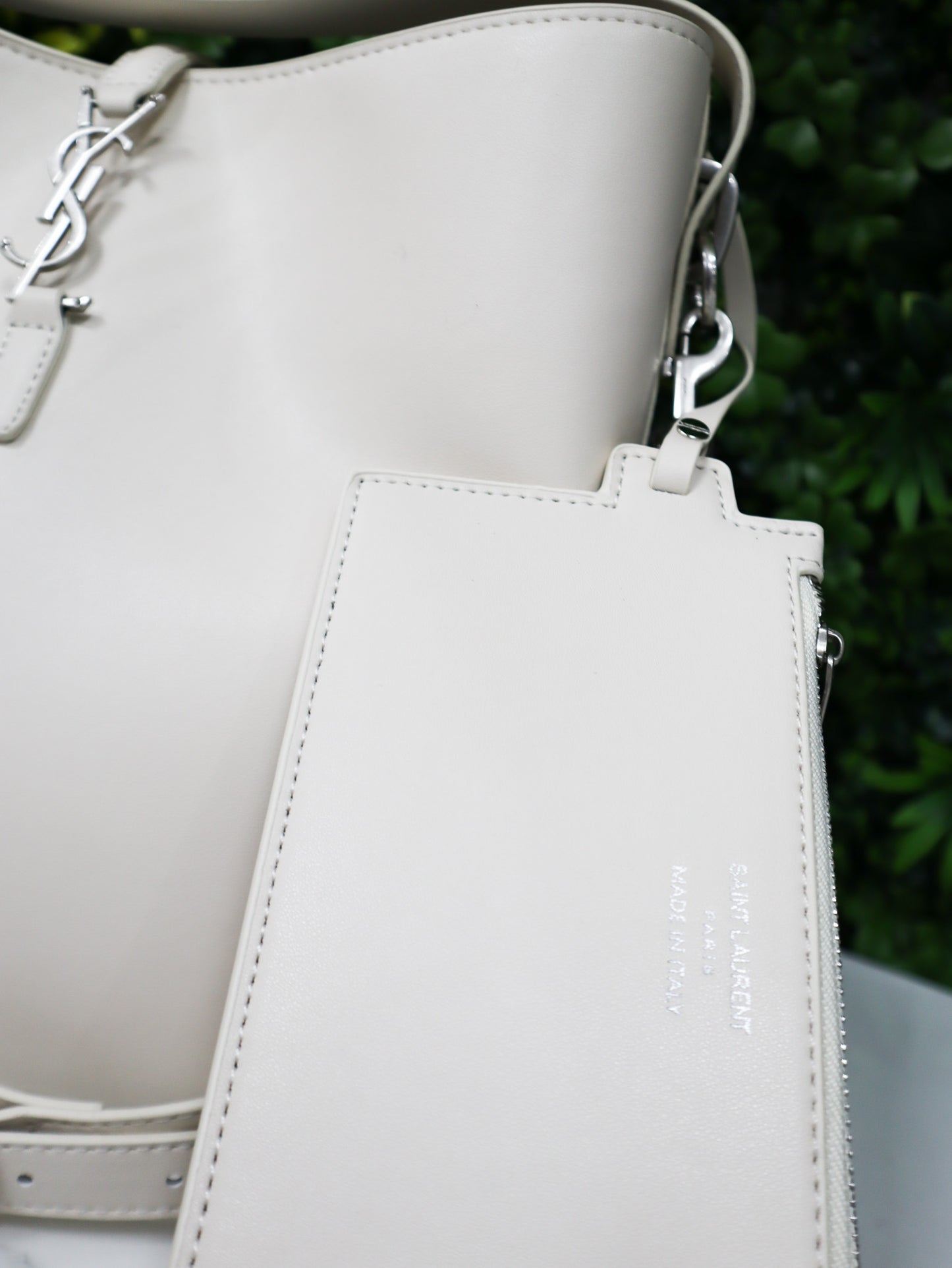 SAINT LAURENT Borsa LE 37 Small Bucket bianca