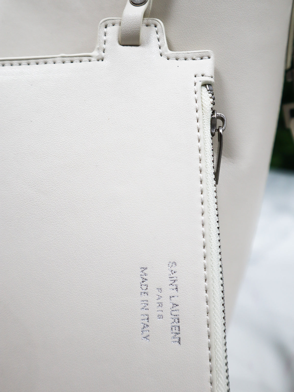 SAINT LAURENT Borsa LE 37 Small Bucket bianca