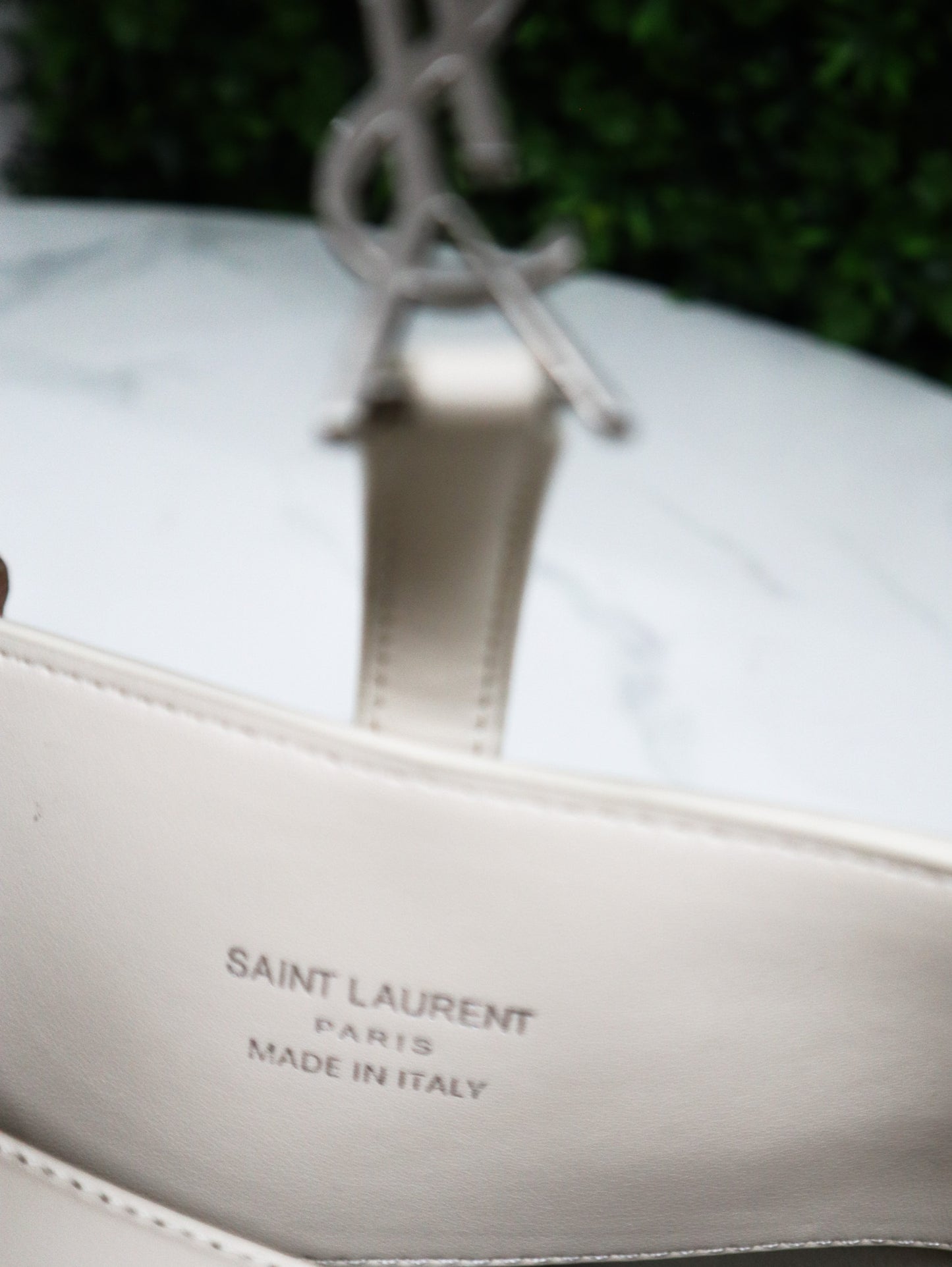 SAINT LAURENT Borsa LE 37 Small Bucket bianca