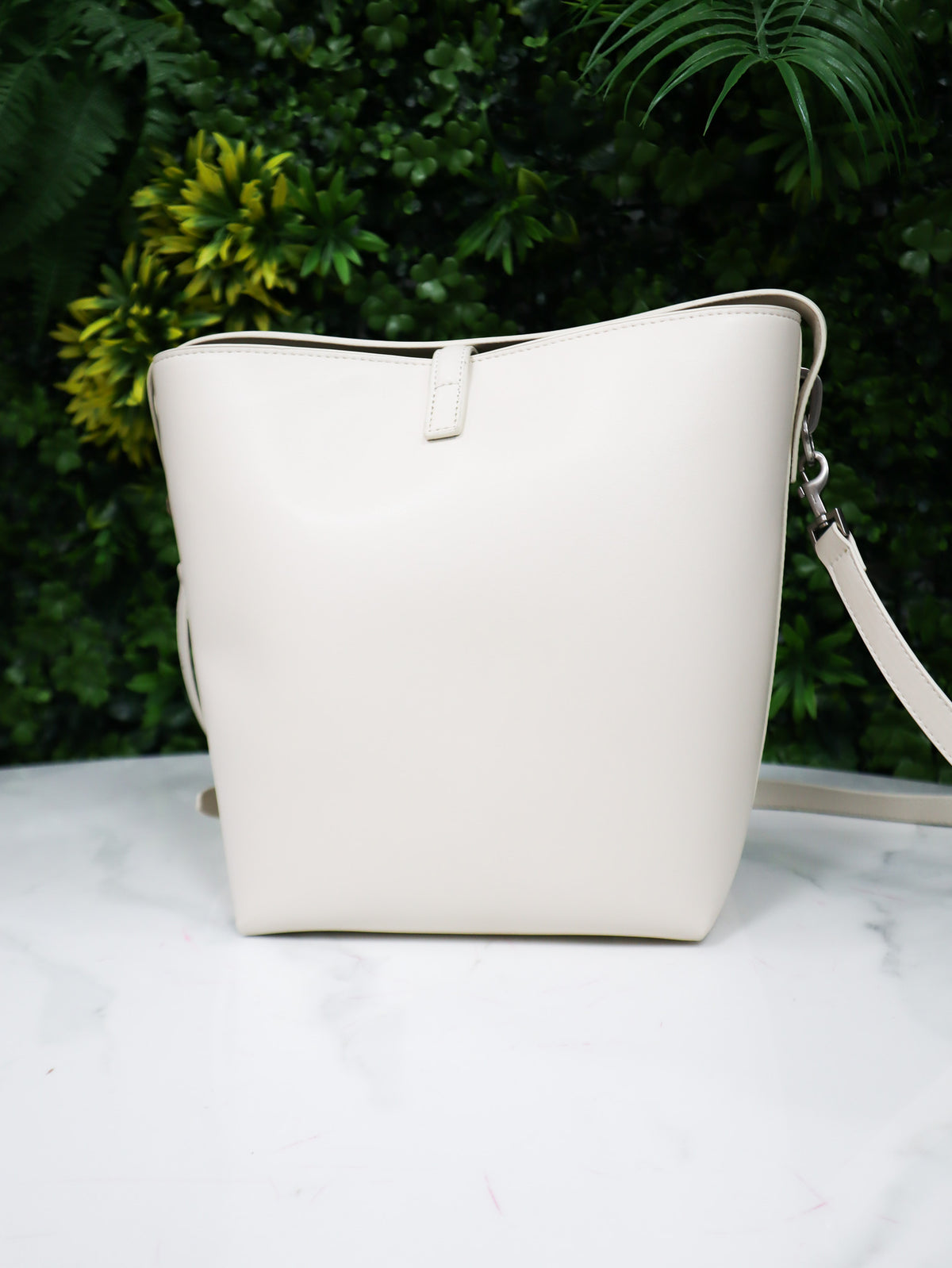 SAINT LAURENT Borsa LE 37 Small Bucket bianca