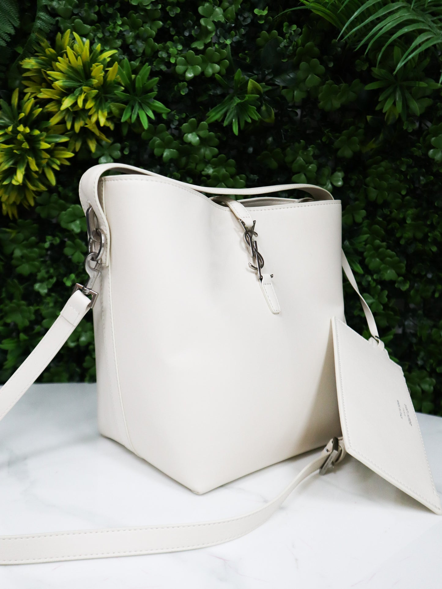 SAINT LAURENT Borsa LE 37 Small Bucket bianca