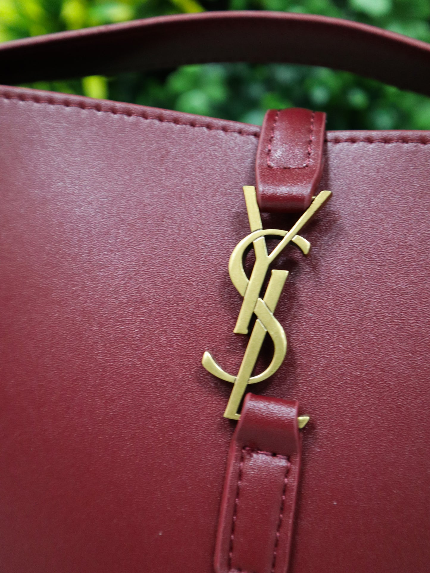 SAINT LAURENT Borsa LE 37 Small Bucket bordeaux