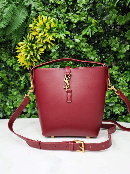 SAINT LAURENT Borsa LE 37 Small Bucket bordeaux