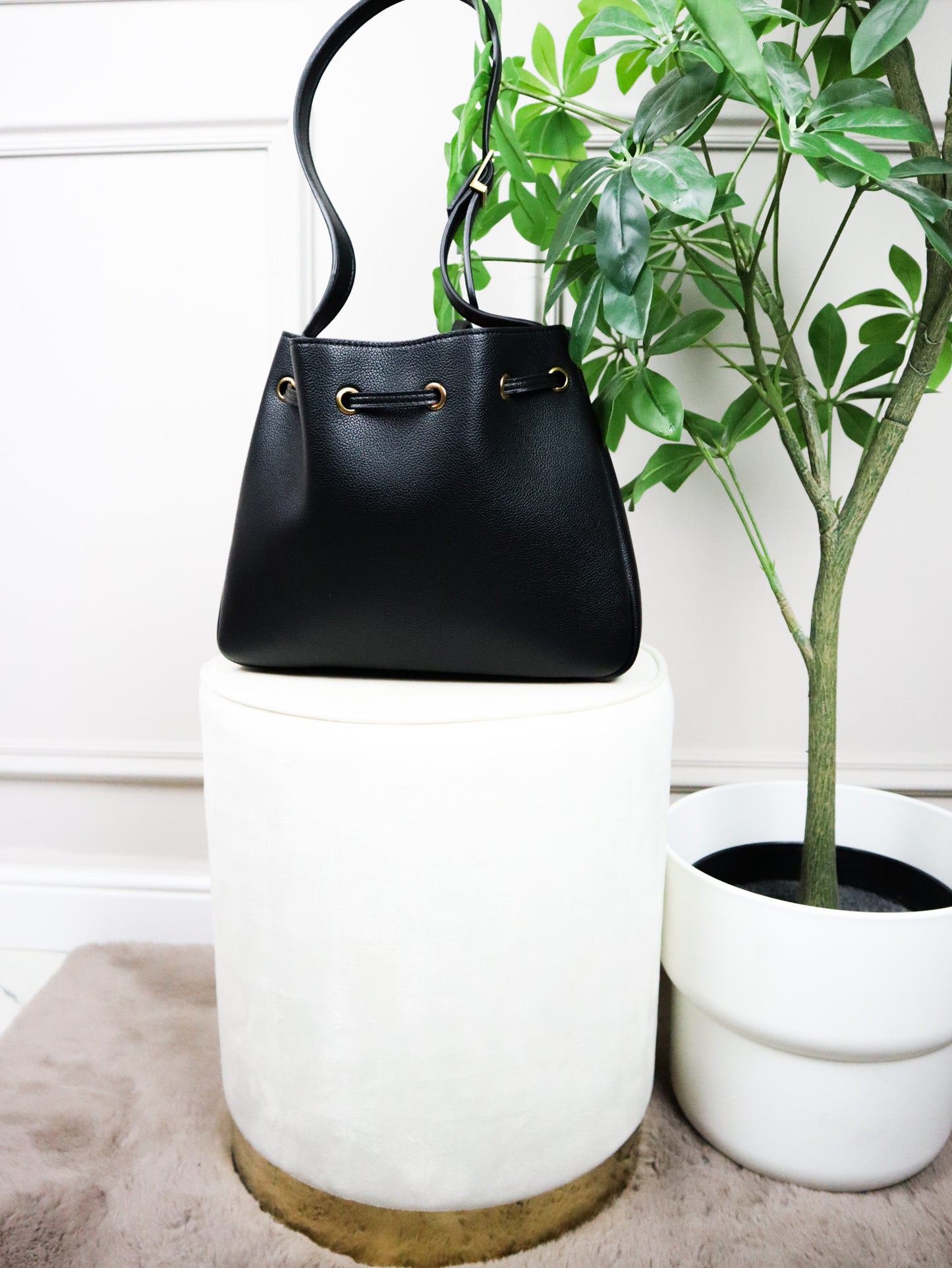 SAINT LAURENT Borsa a secchiello nera