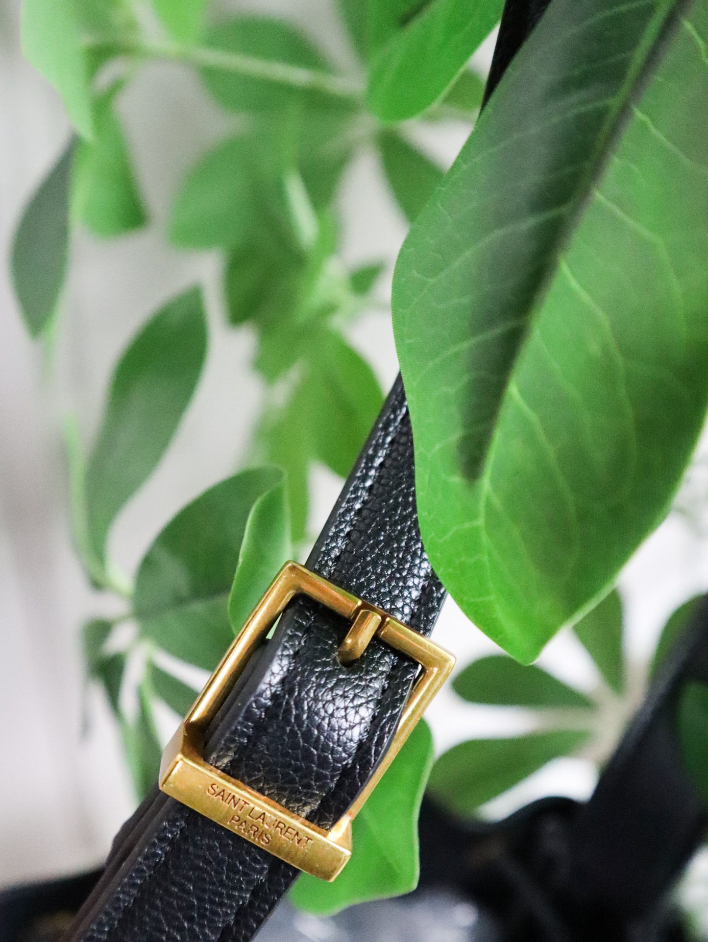 SAINT LAURENT Borsa a secchiello nera