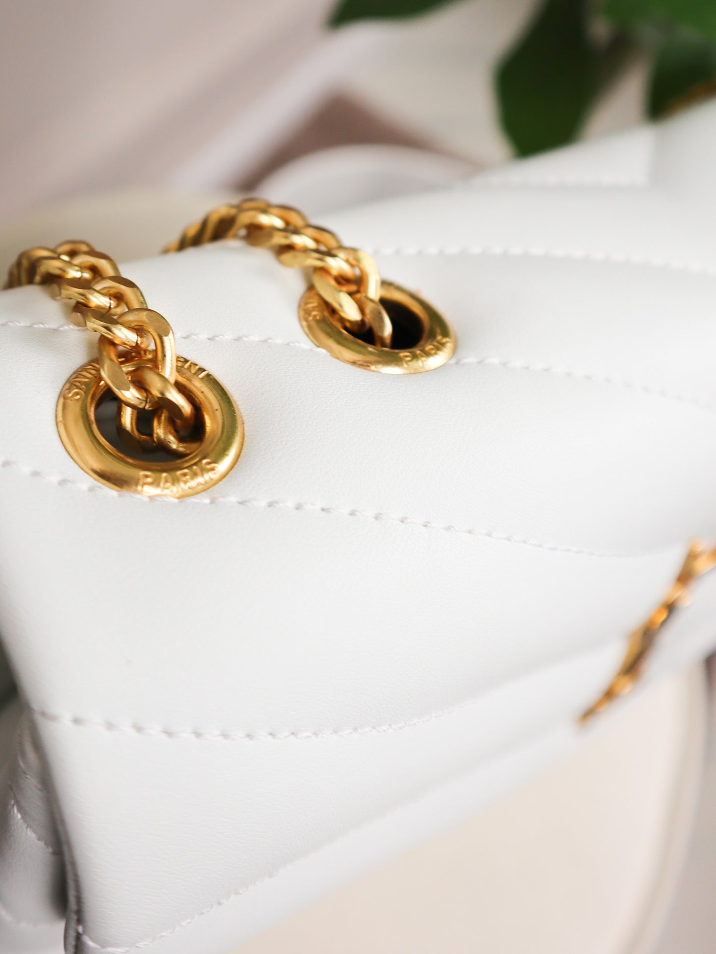 SAINT LAURENT Borsa a spalla Loulou bianca