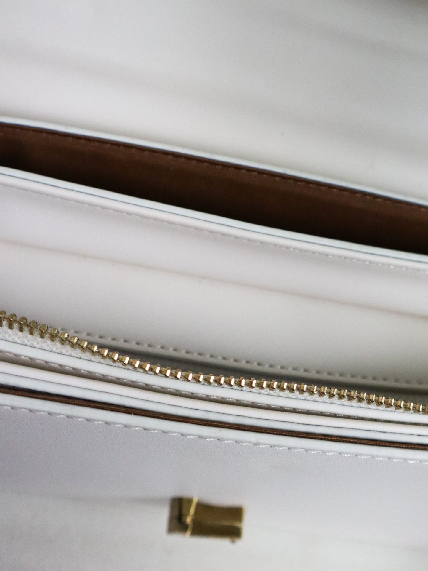 SAINT LAURENT Borsa a spalla Sunset Medium bianca