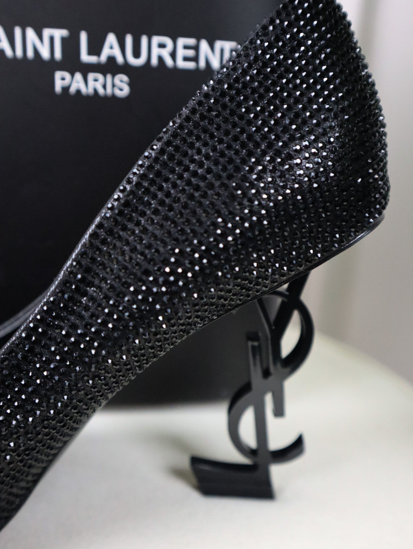 SAINT LAURENT Scarpetta nera con paillette