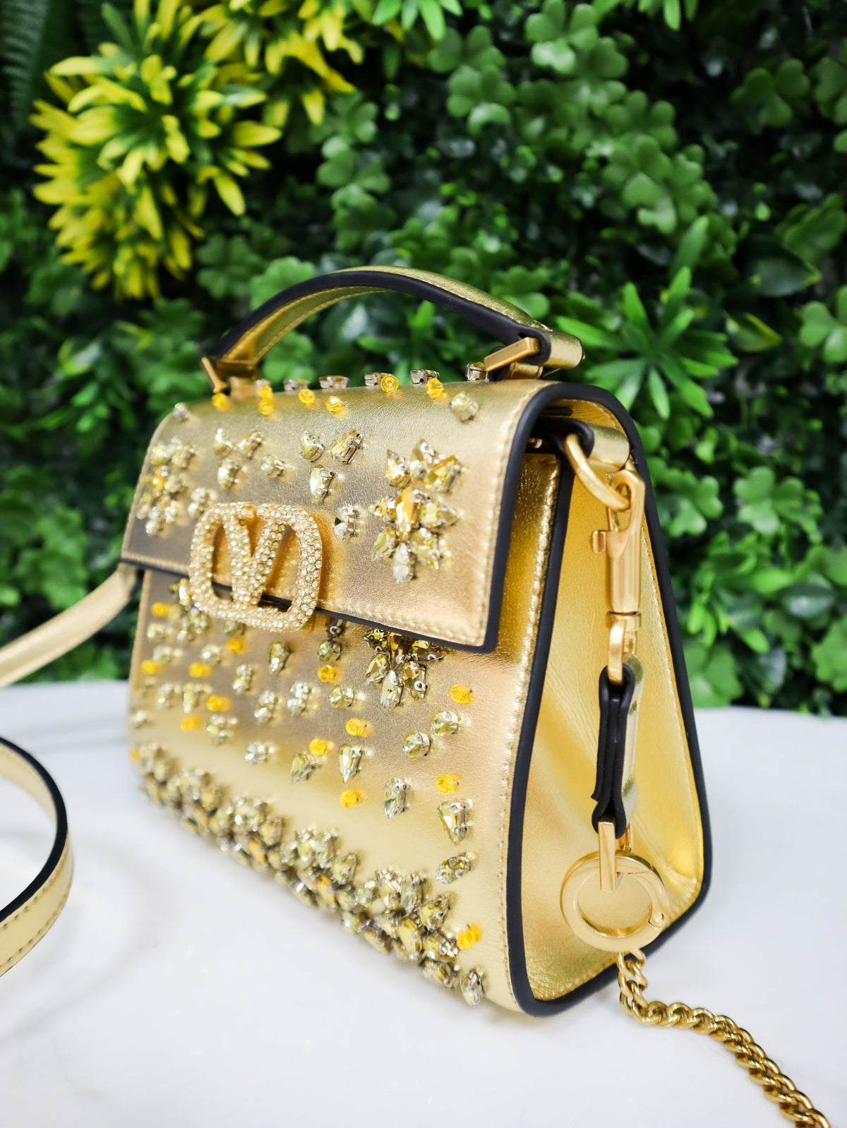 VALENTINO Borsa a mano mini Vsling con strass gold