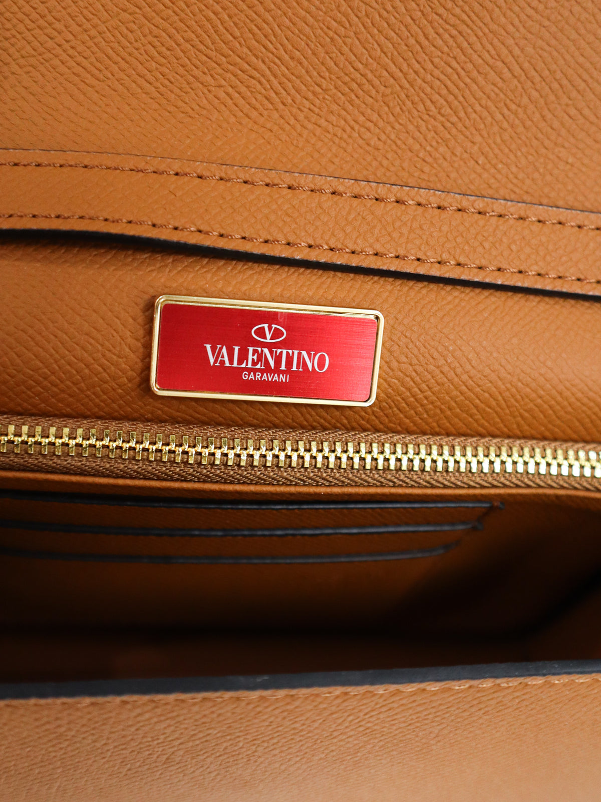 VALENTINO Borsa VLogo Signature Mini Shoulder Bag Cherryfic
