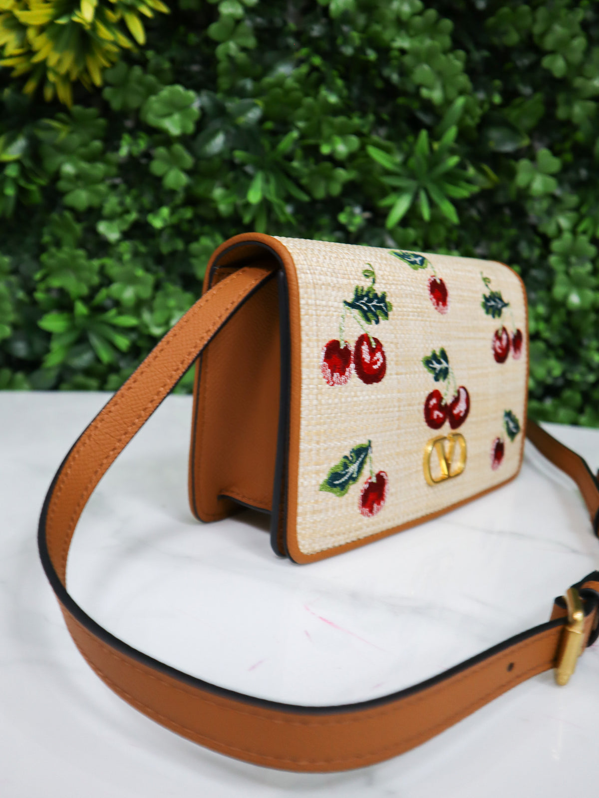 VALENTINO Borsa VLogo Signature Mini Shoulder Bag Cherryfic