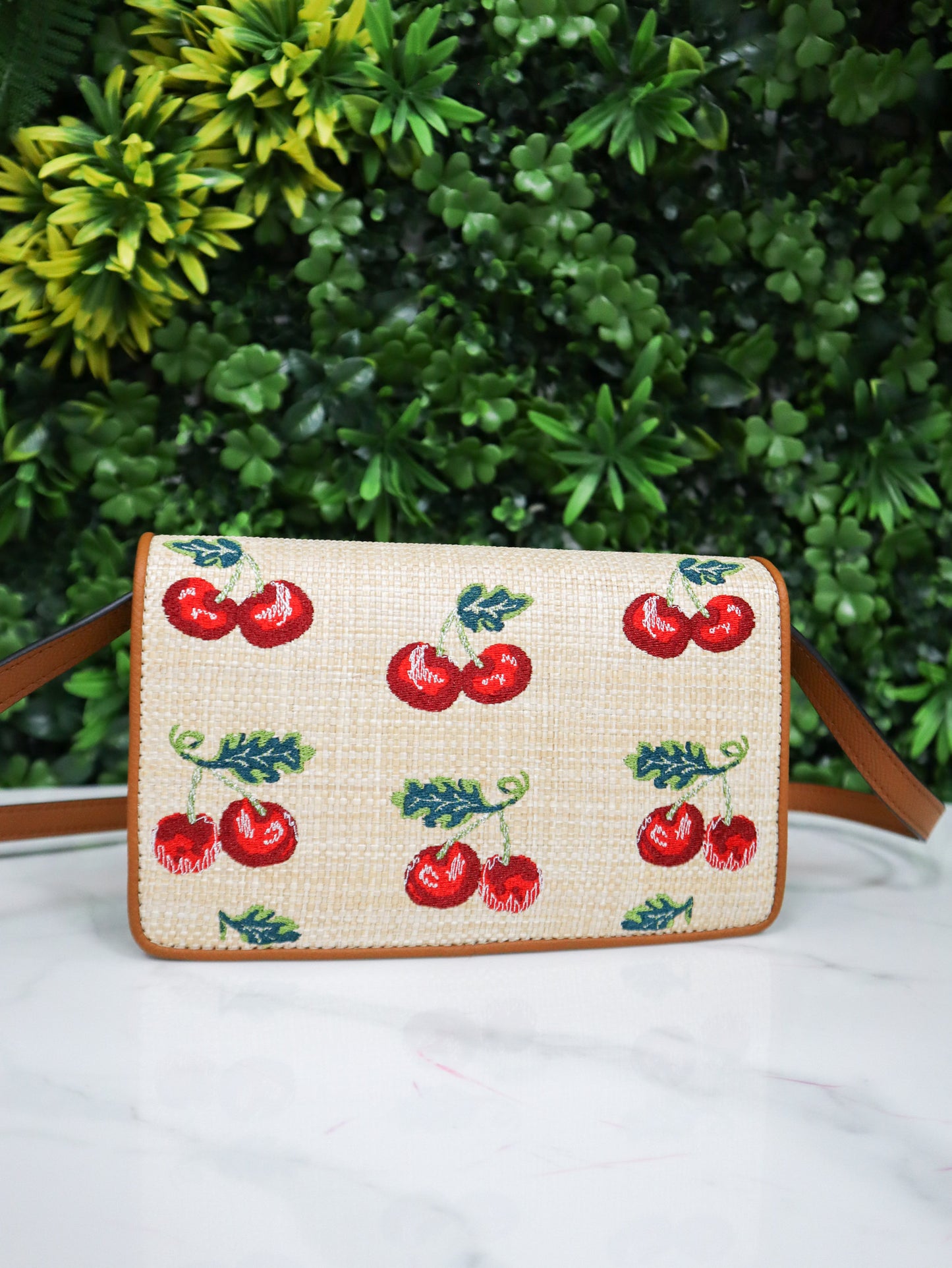 VALENTINO Borsa VLogo Signature Mini Shoulder Bag Cherryfic