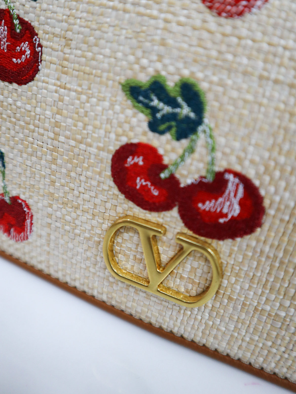 VALENTINO Borsa VLogo Signature Mini Shoulder Bag Cherryfic