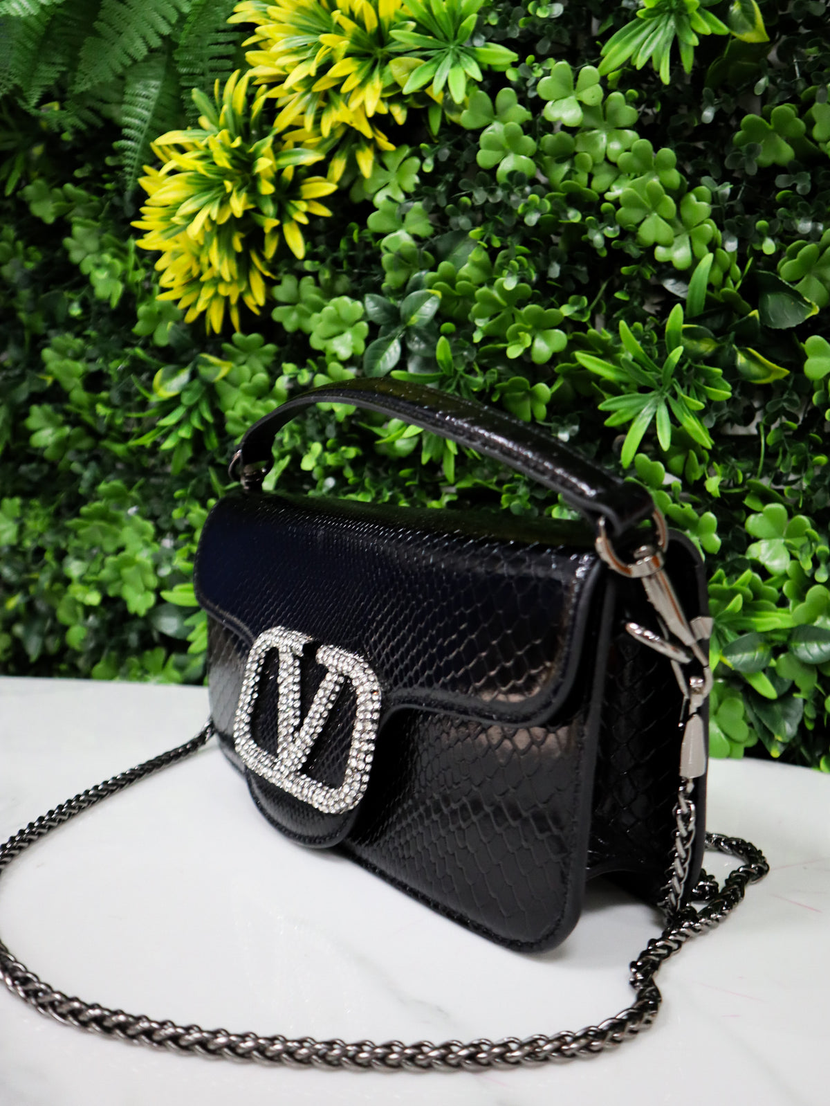 VALENTINO Borsa VLogo Signature nera con strass pitonata