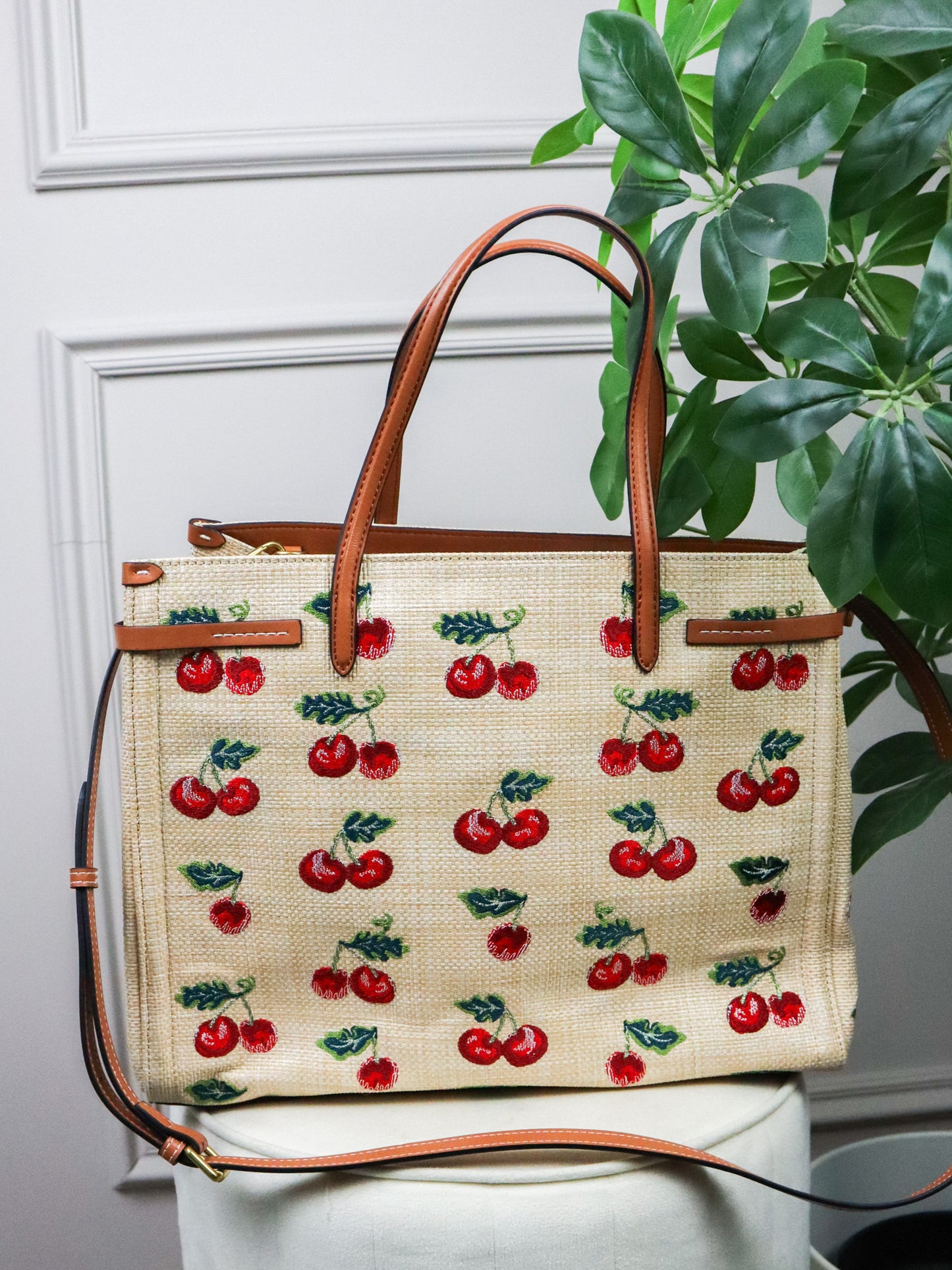 VALENTINO Borsa VLogo Small Raffia Tote Bag con motivo ciliegie grande