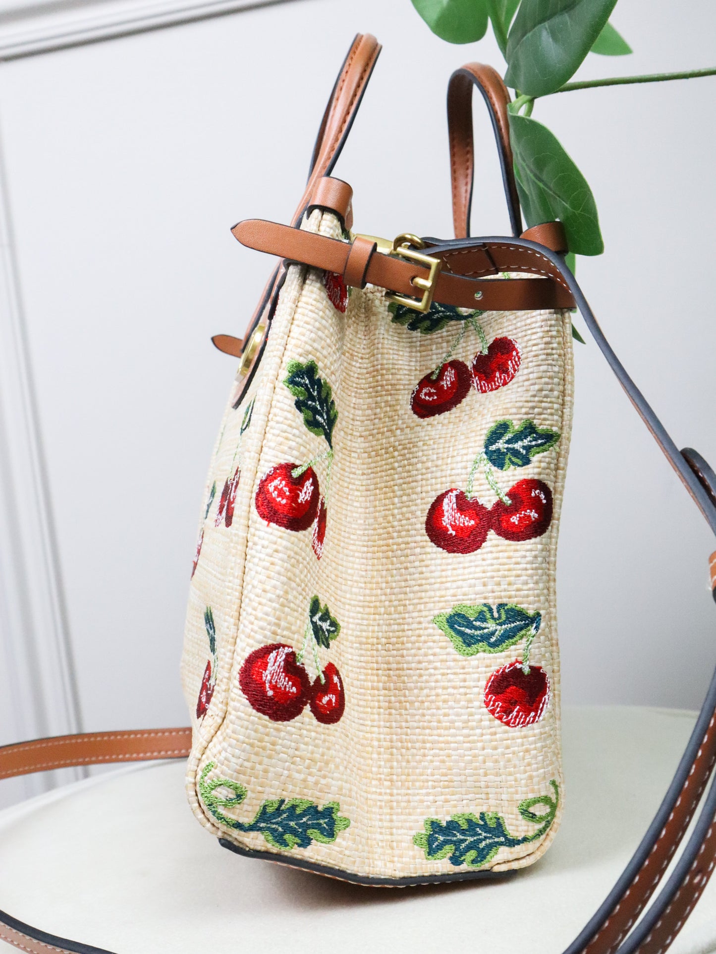 VALENTINO Borsa VLogo Small Raffia Tote Bag con motivo ciliegie media