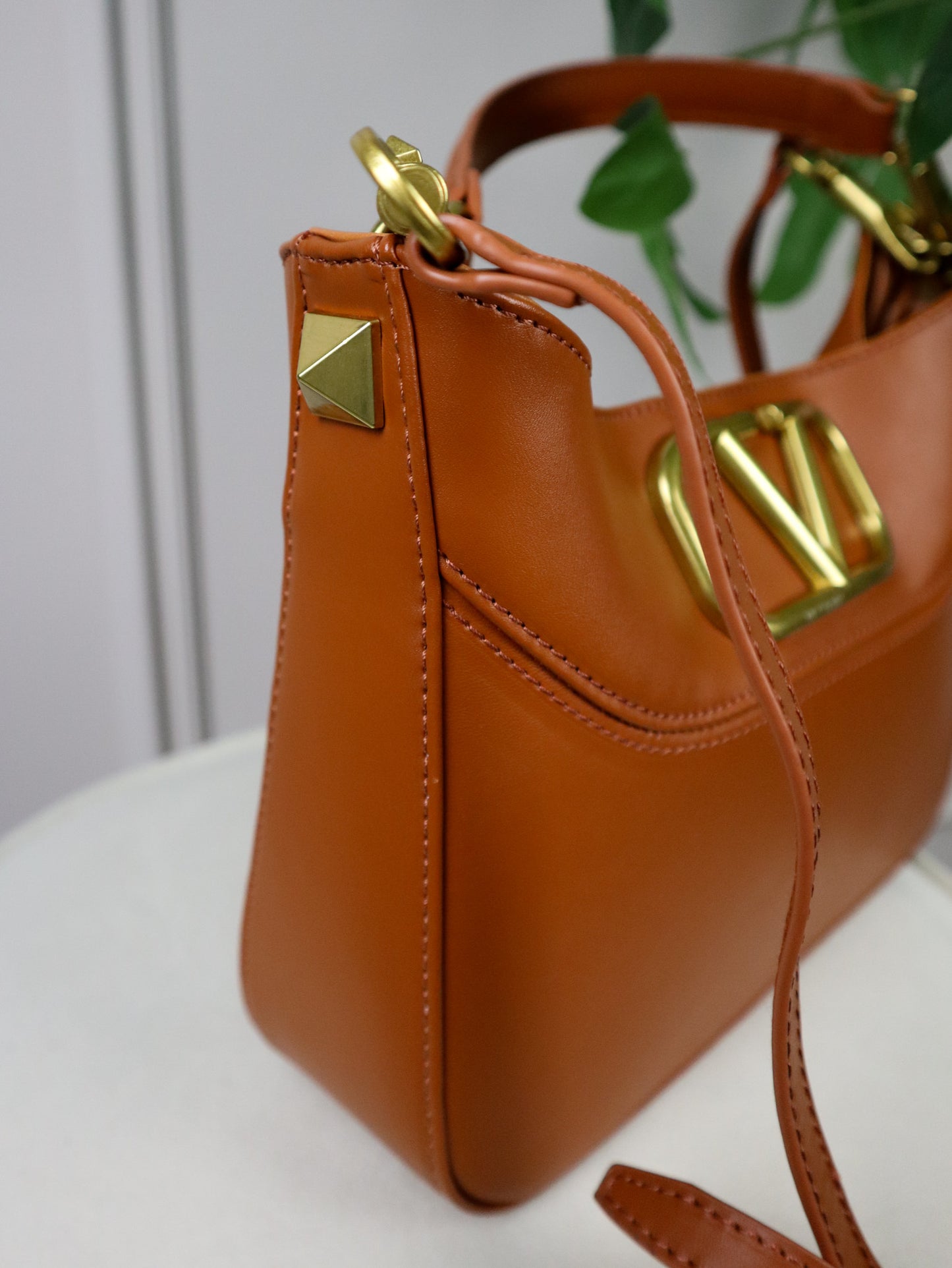 VALENTINO Borsa a mano Loco East West arancione