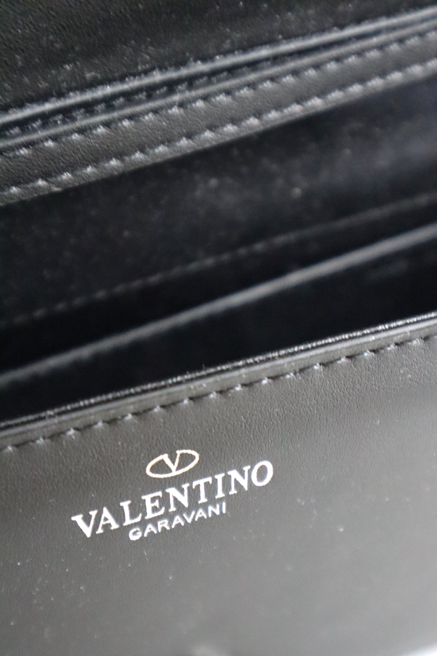 VALENTINO Borsa piccola a spalla nera Loco